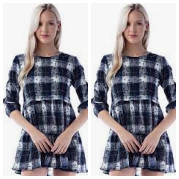 💙Navy & White Floral Plaid Tunic Top - Picture 2 of 5